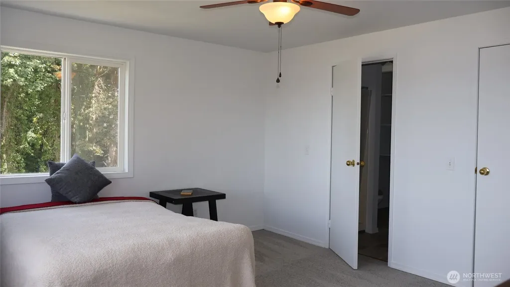 3140 E Washington Port Orchard WA 98366