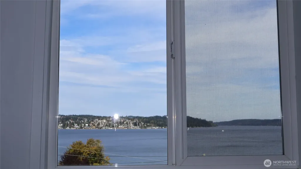3140 E Washington Port Orchard WA 98366