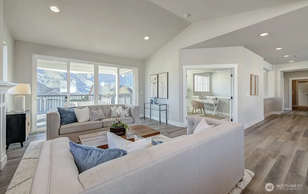 651 S Juli Avenue East Wenatchee WA 98802