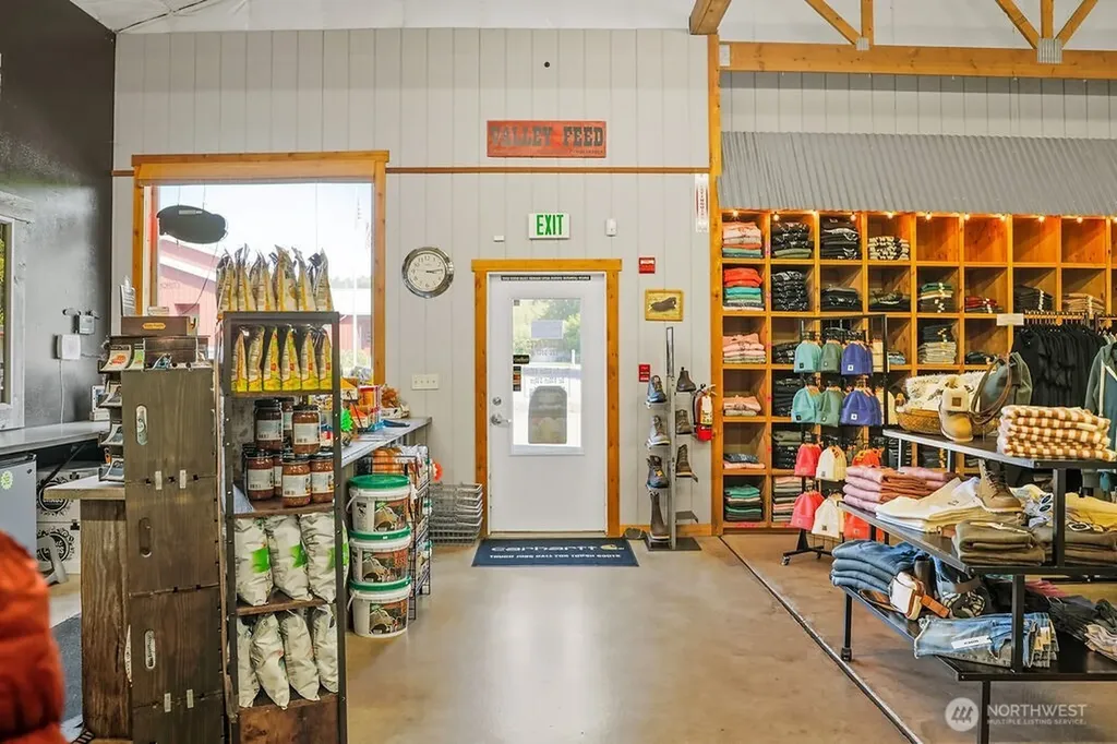 461 NE Old Belfair Highway Belfair WA 98528