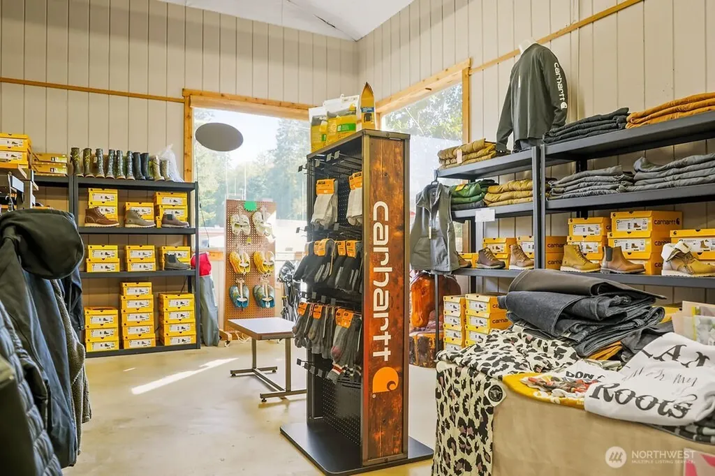 461 NE Old Belfair Highway Belfair WA 98528