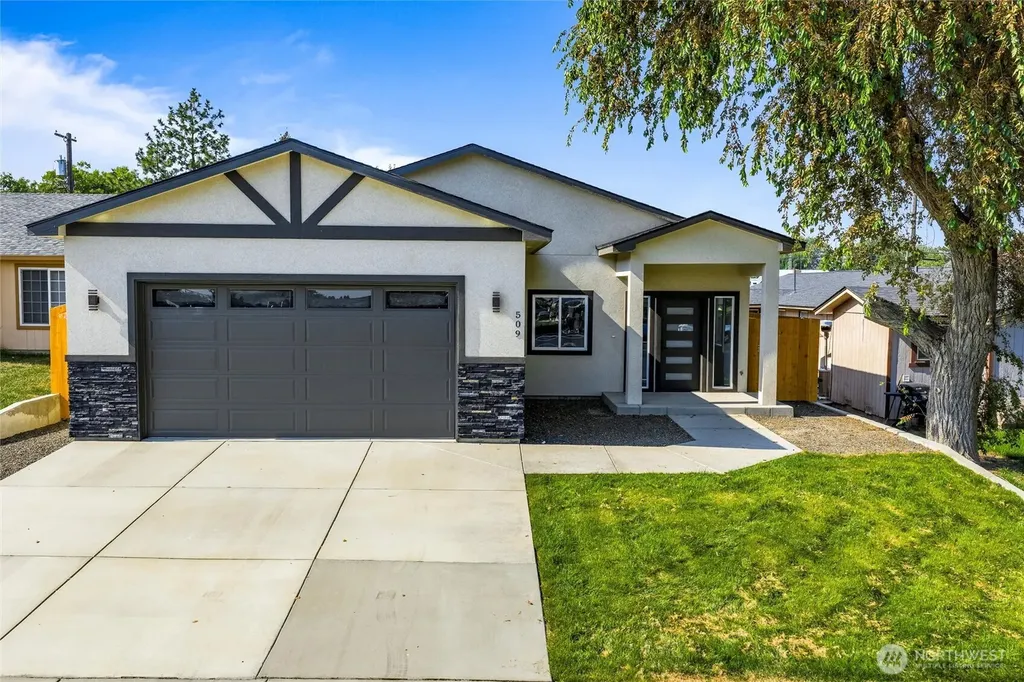 509 S Main Street Warden WA 98857