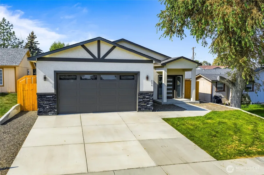 509 S Main Street Warden WA 98857