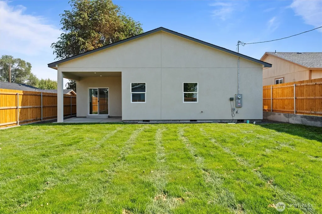509 S Main Street Warden WA 98857