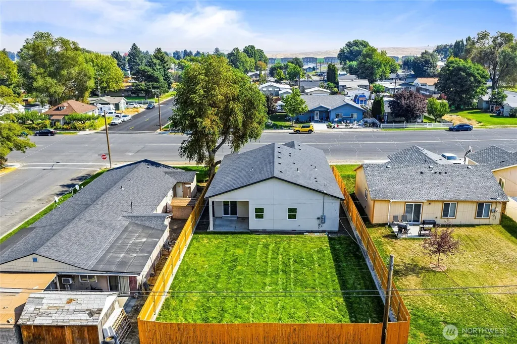 509 S Main Street Warden WA 98857