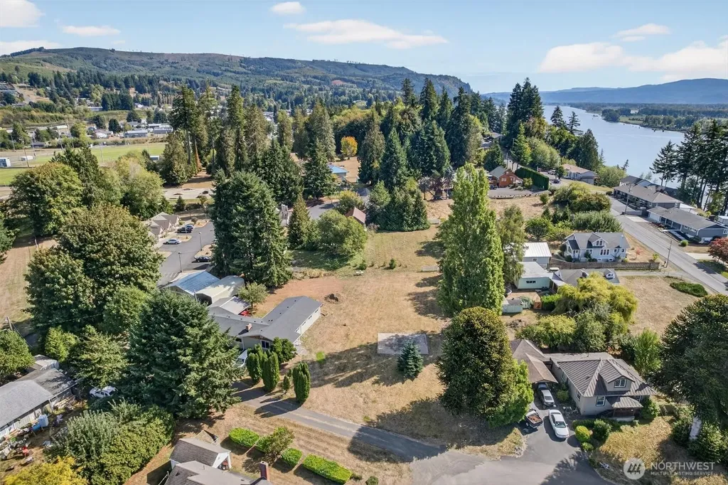 198 Alder Street Cathlamet WA 98612