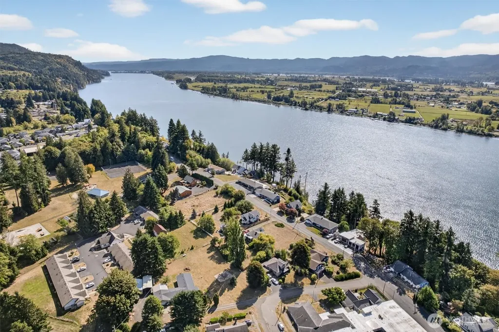 198 Alder Street Cathlamet WA 98612