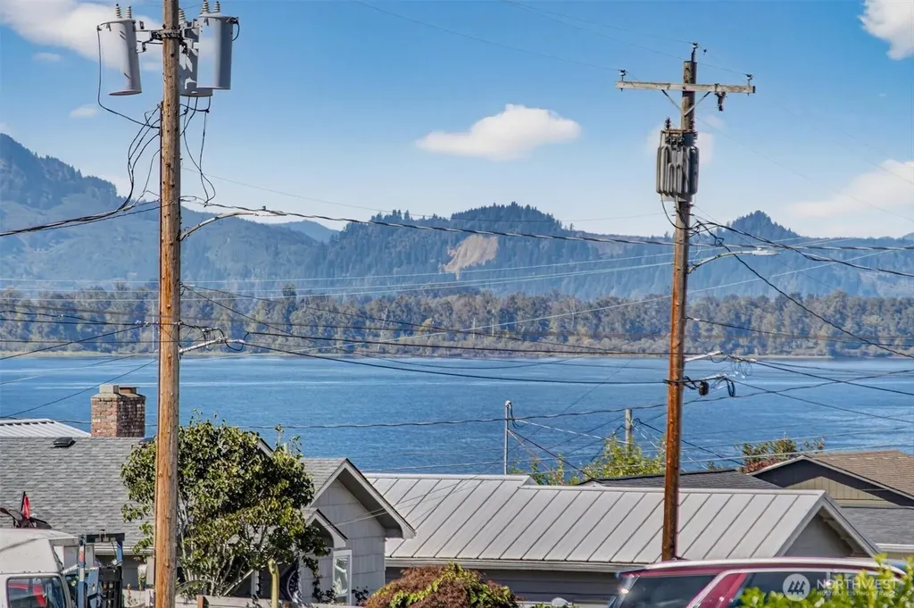 198 Alder Street Cathlamet WA 98612