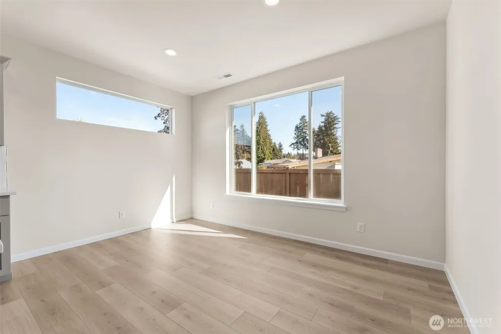 26910 30th Place S Kent WA 98032