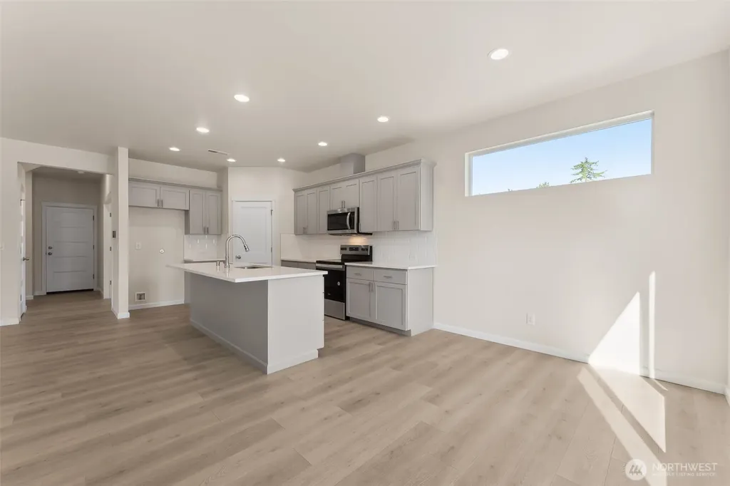 26910 30th Place S Kent WA 98032