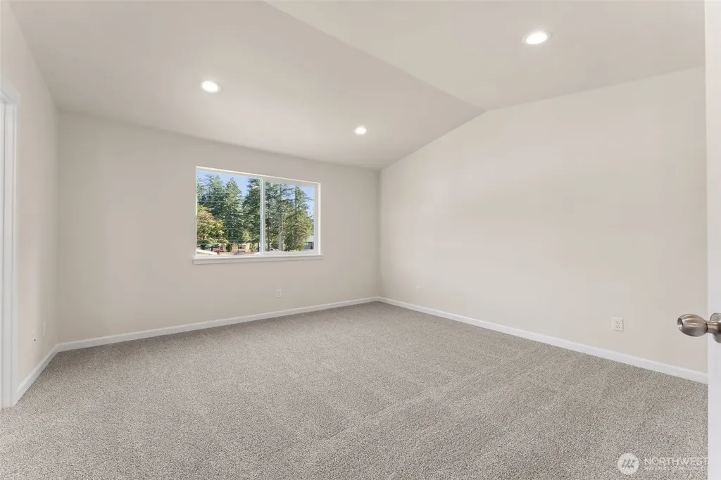 26910 30th Place S Kent WA 98032