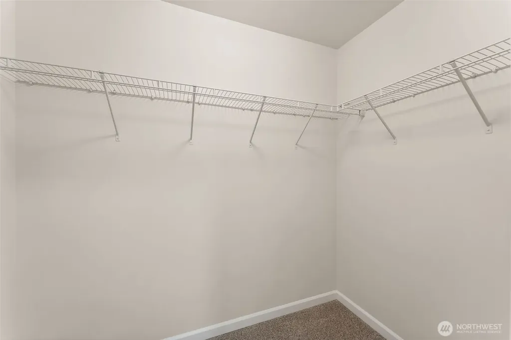 26910 30th Place S Kent WA 98032