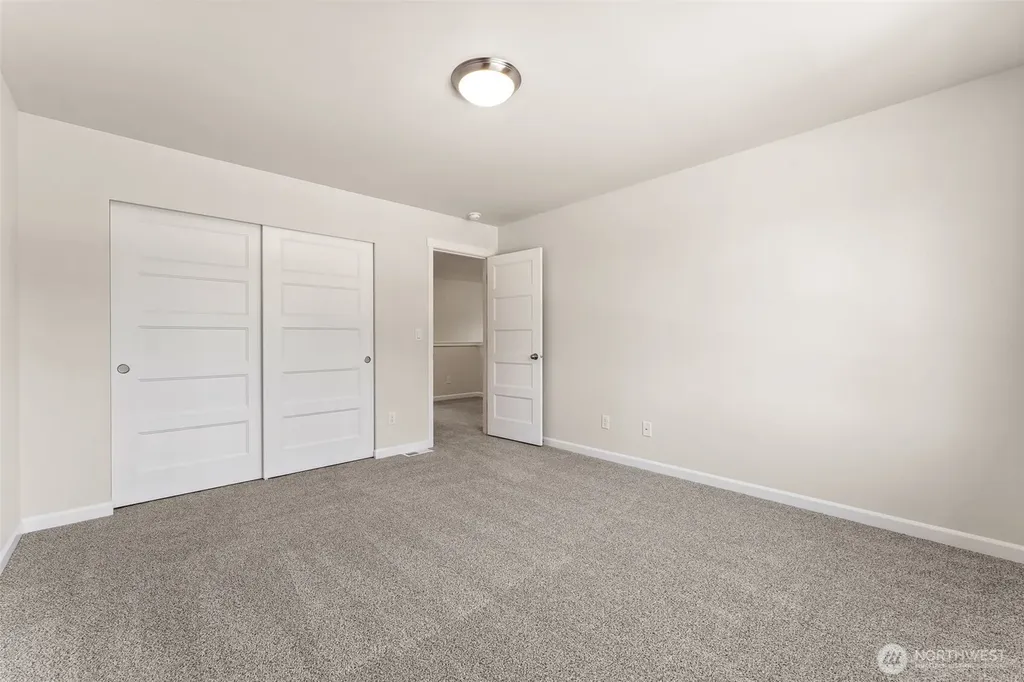 26910 30th Place S Kent WA 98032