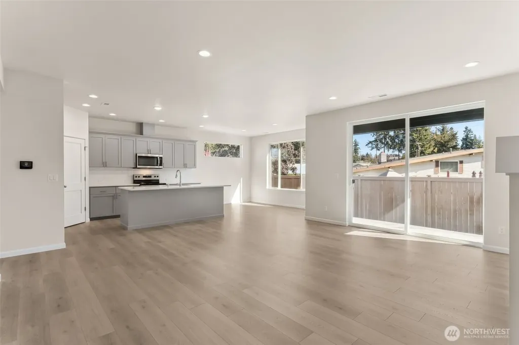 26910 30th Place S Kent WA 98032