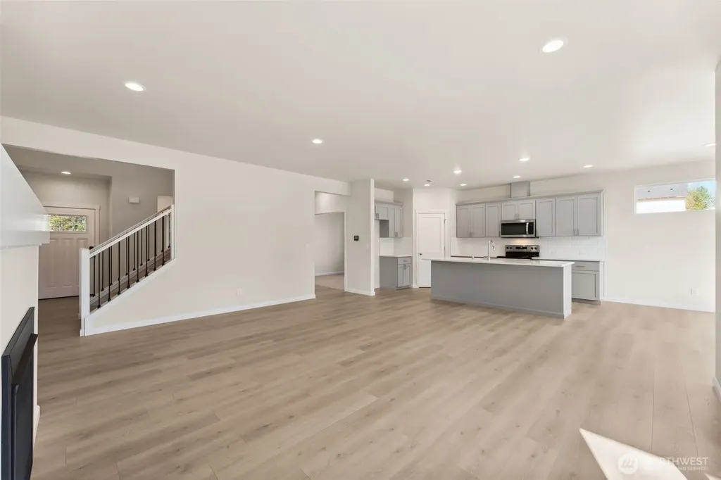 26910 30th Place S Kent WA 98032