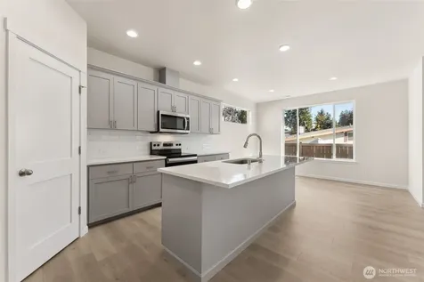 26910 30th Place S Kent WA 98032
