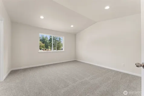 26910 30th Place S Kent WA 98032