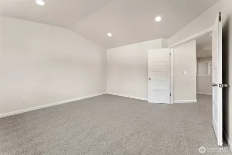 26910 30th Place S Kent WA 98032