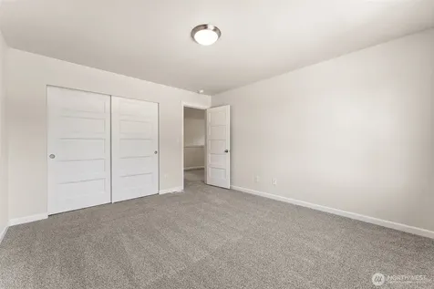 26910 30th Place S Kent WA 98032