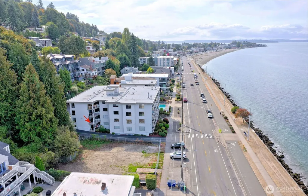 2104 Alki Avenue SW Seattle WA 98116