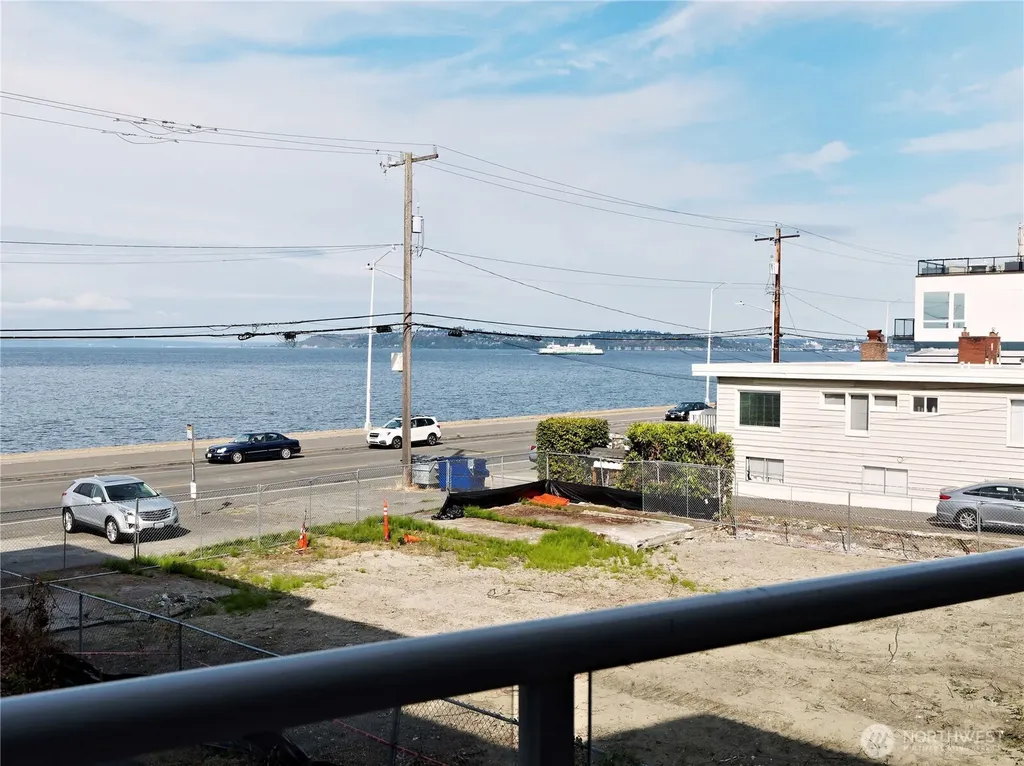 2104 Alki Avenue SW Seattle WA 98116