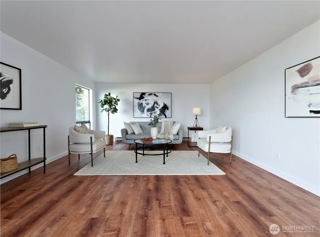 2104 Alki Avenue SW Seattle WA 98116
