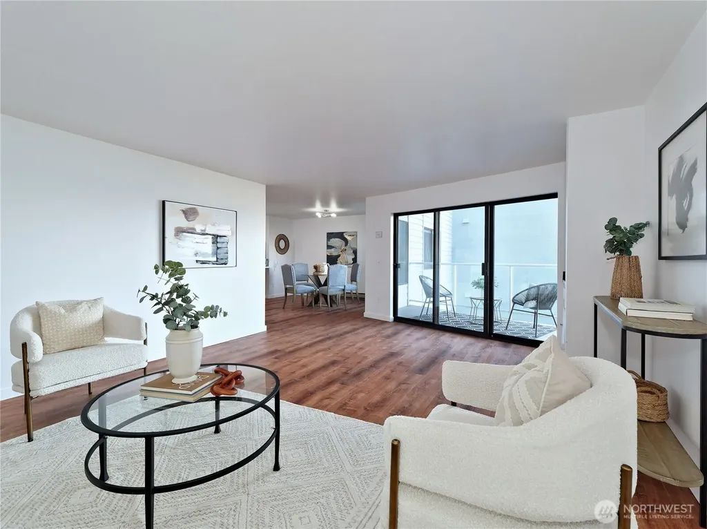 2104 Alki Avenue SW Seattle WA 98116