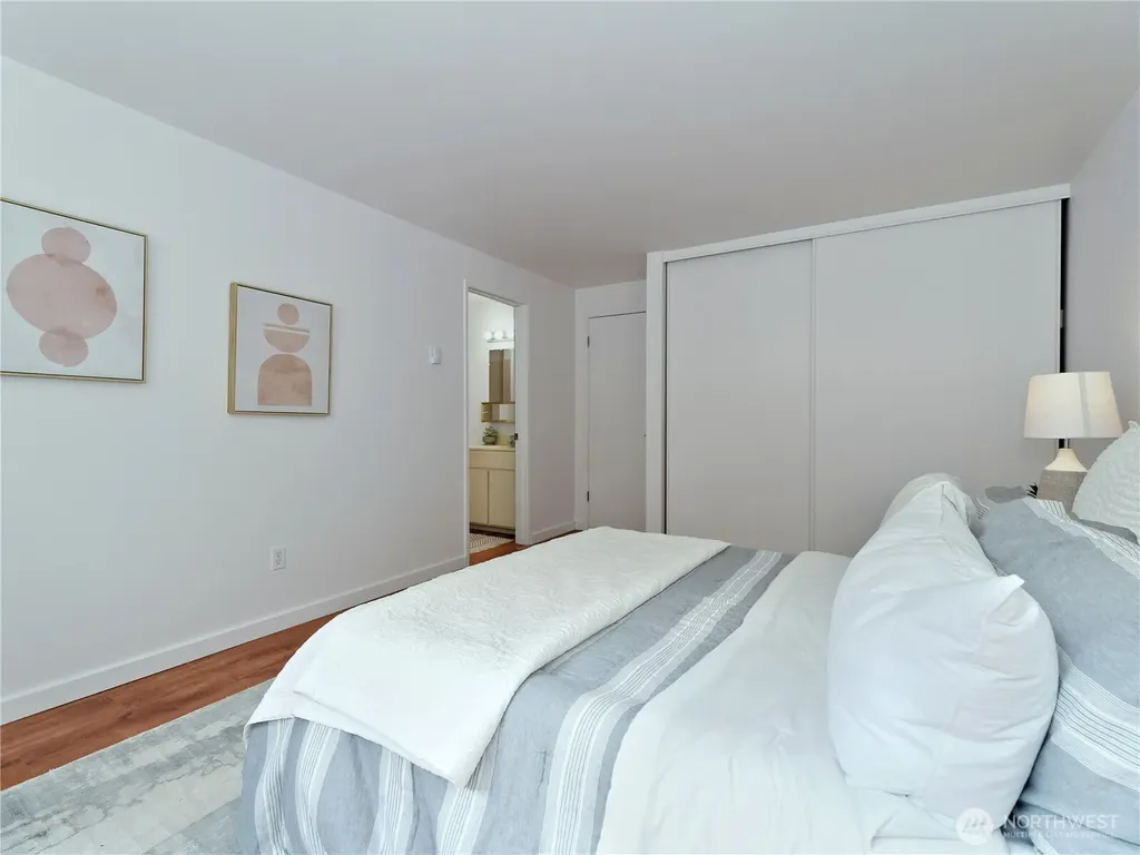 2104 Alki Avenue SW Seattle WA 98116