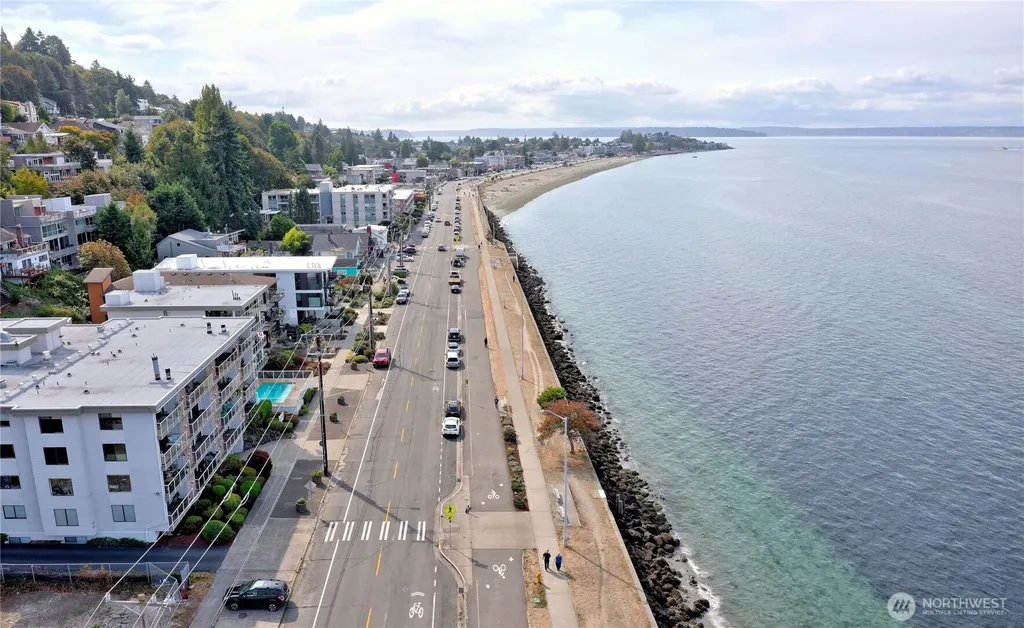 2104 Alki Avenue SW Seattle WA 98116