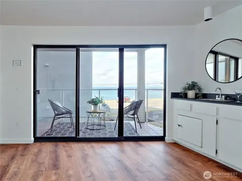 2104 Alki Avenue SW Seattle WA 98116