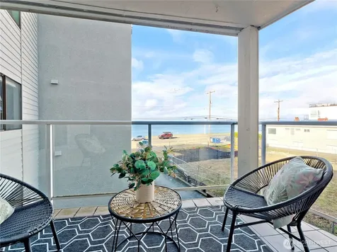 2104 Alki Avenue SW Seattle WA 98116