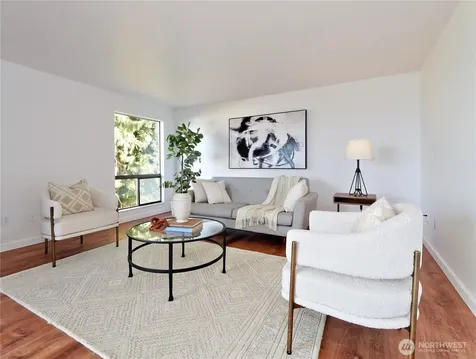 2104 Alki Avenue SW Seattle WA 98116