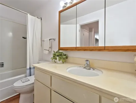 2104 Alki Avenue SW Seattle WA 98116