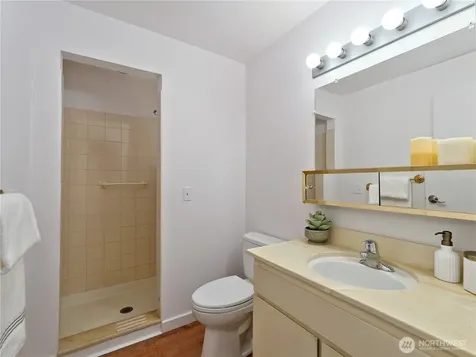 2104 Alki Avenue SW Seattle WA 98116