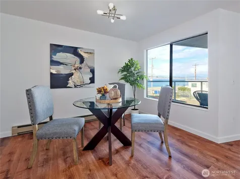 2104 Alki Avenue SW Seattle WA 98116