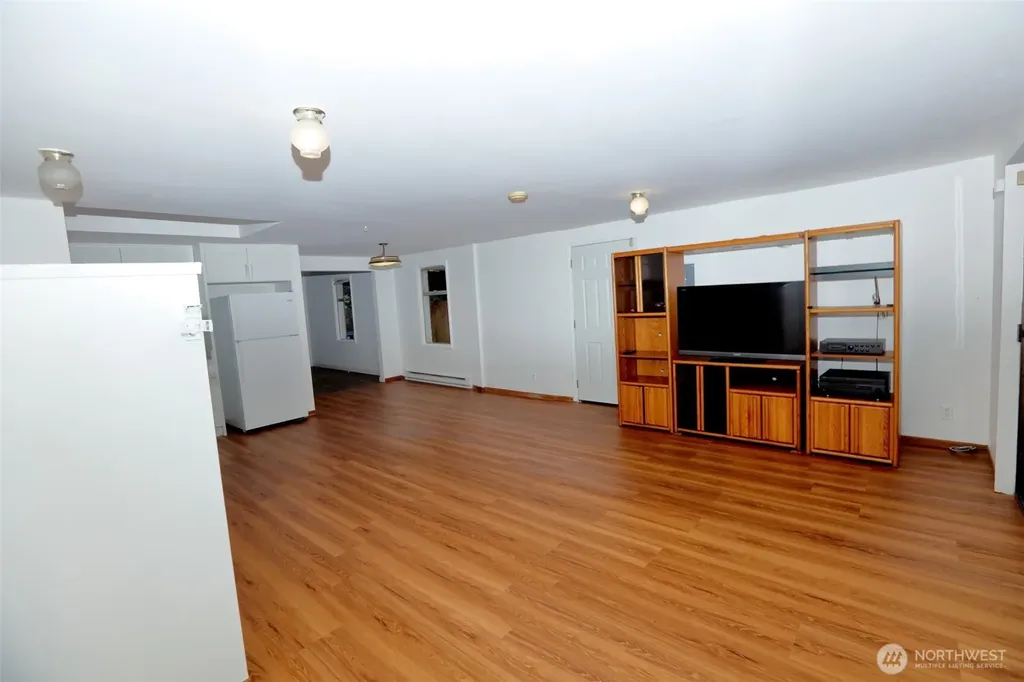 12037 71st Avenue S Seattle WA 98178