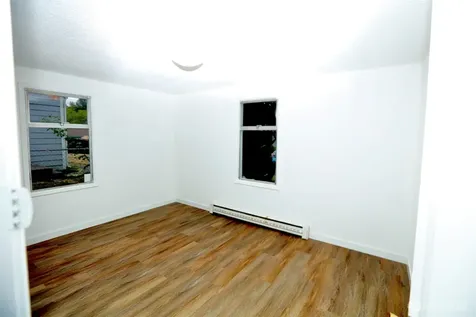 12037 71st Avenue S Seattle WA 98178