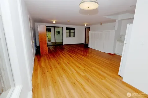 12037 71st Avenue S Seattle WA 98178
