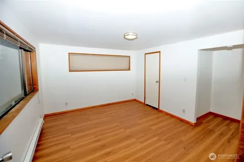 12037 71st Avenue S Seattle WA 98178
