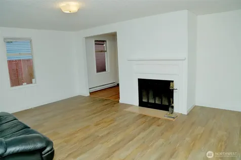12037 71st Avenue S Seattle WA 98178