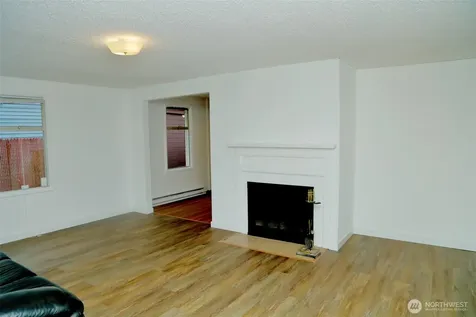 12037 71st Avenue S Seattle WA 98178