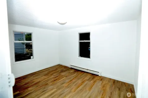 12037 71st Avenue S Seattle WA 98178