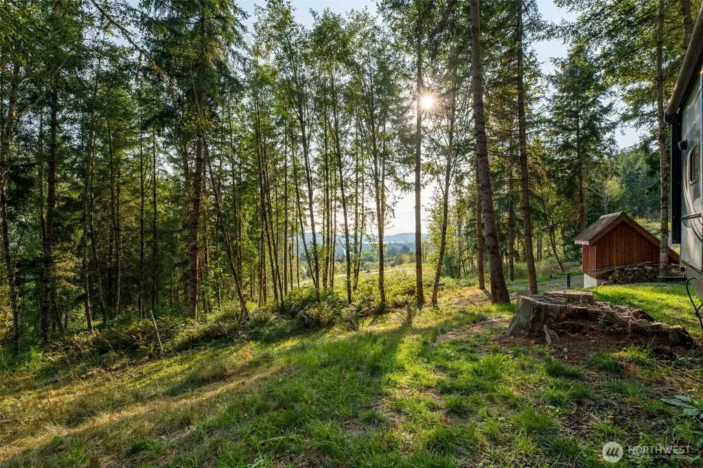189 Kjesbu Road Silver Creek WA 98585