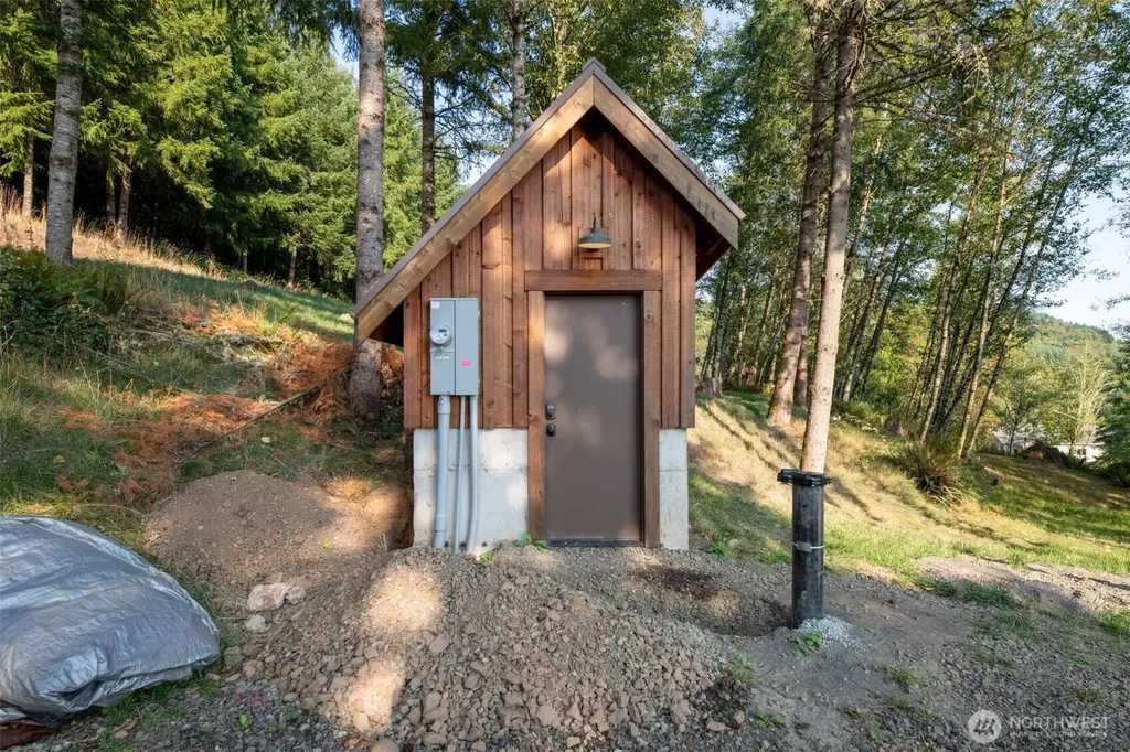 189 Kjesbu Road Silver Creek WA 98585