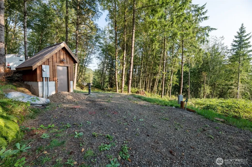 189 Kjesbu Road Silver Creek WA 98585