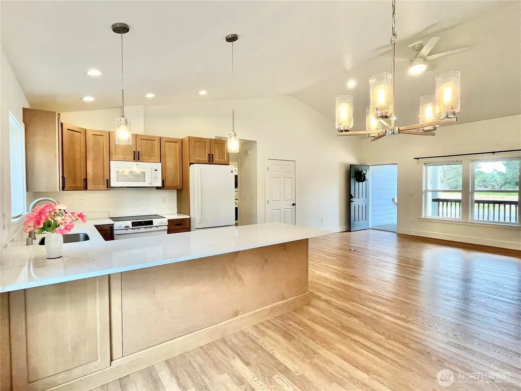 382 S Wynoochee Drive SW Ocean Shores WA 98569