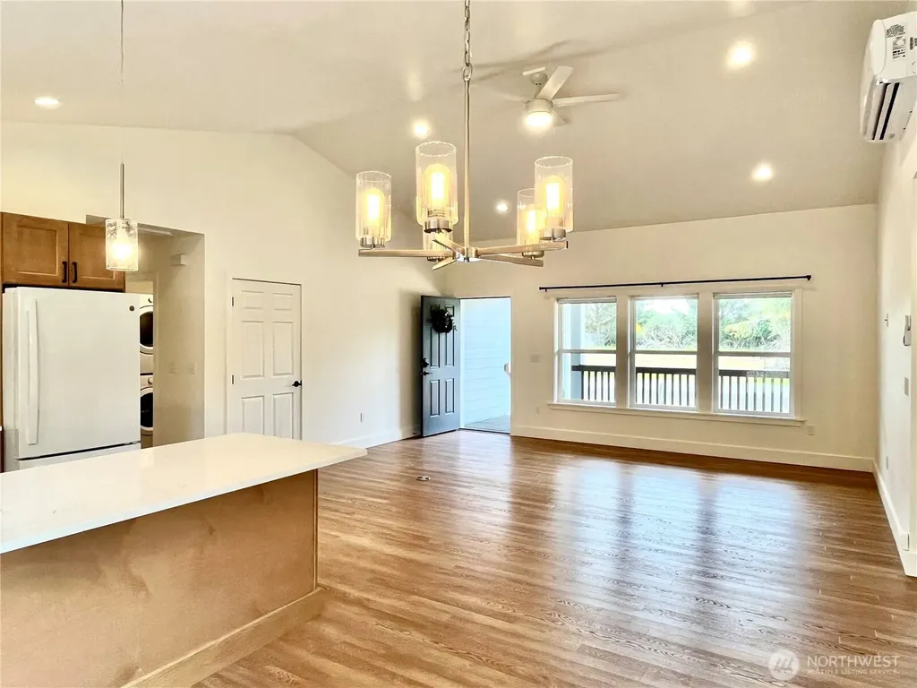 382 S Wynoochee Drive SW Ocean Shores WA 98569