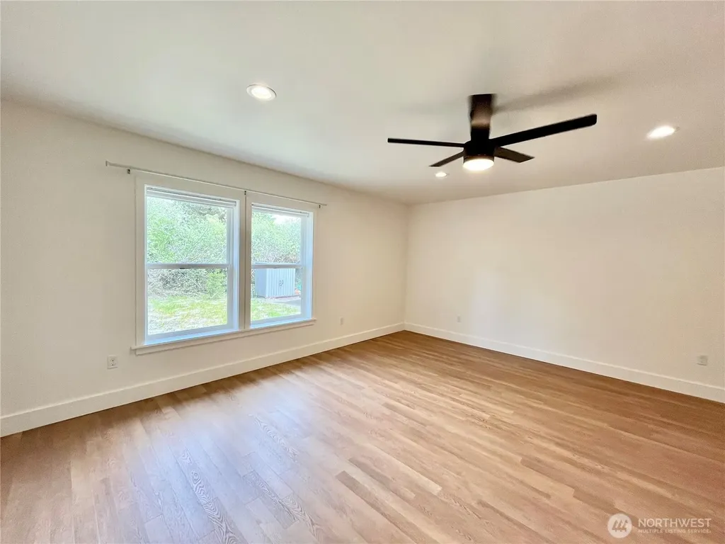 382 S Wynoochee Drive SW Ocean Shores WA 98569