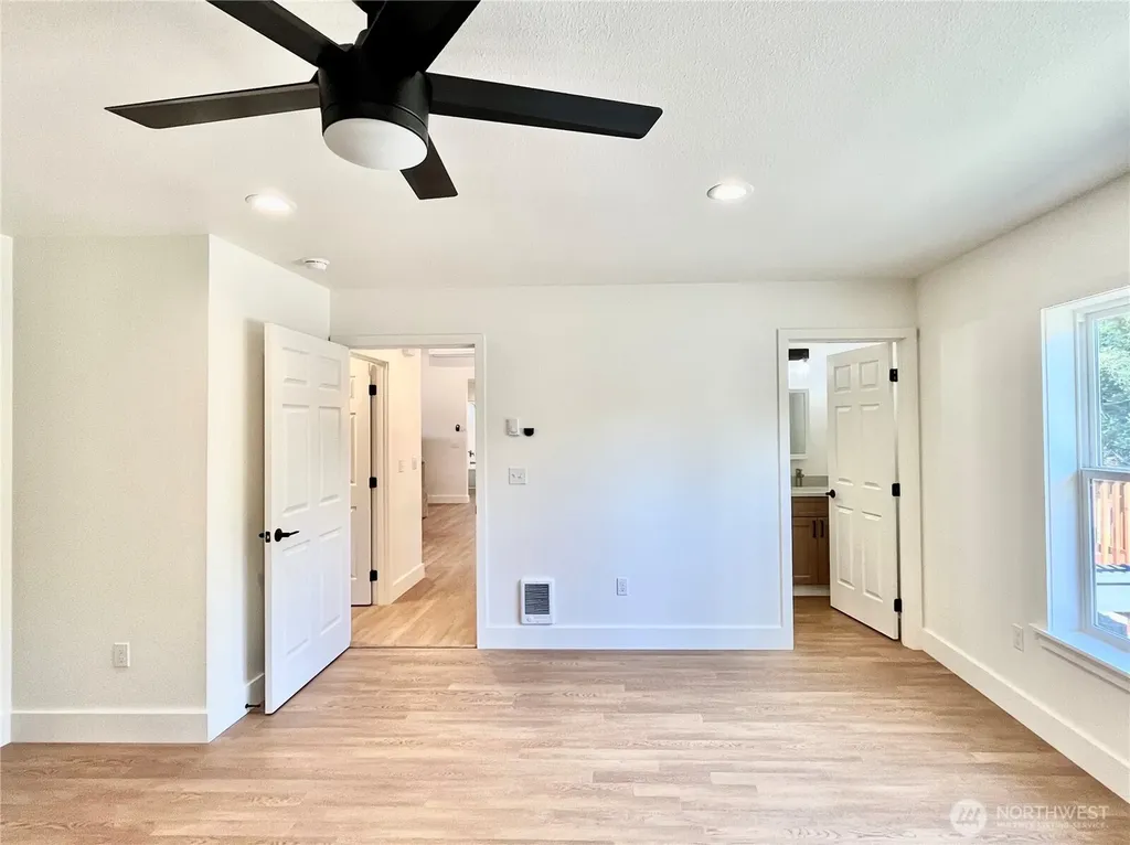 382 S Wynoochee Drive SW Ocean Shores WA 98569