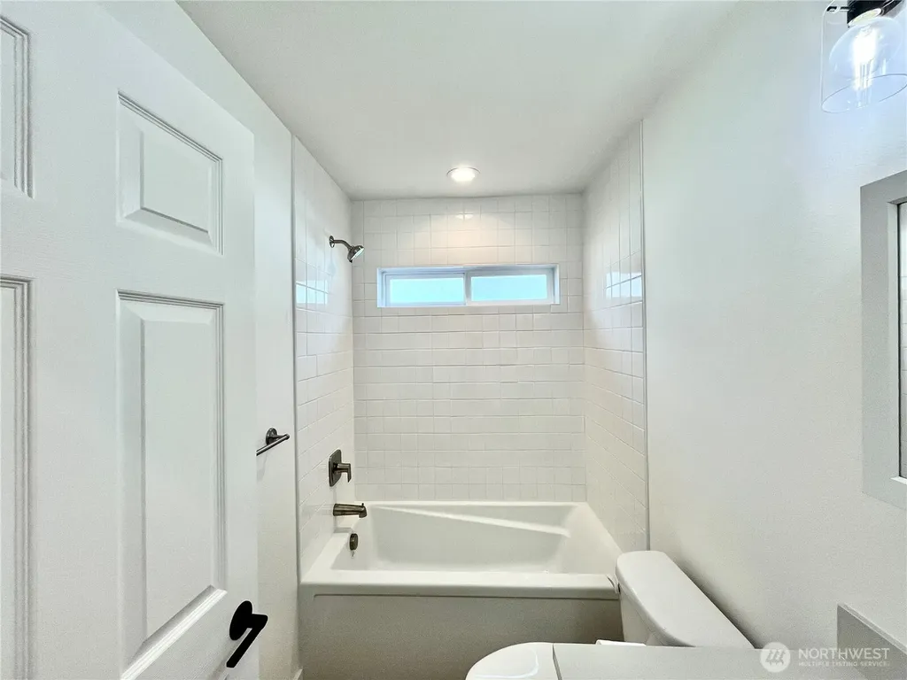 382 S Wynoochee Drive SW Ocean Shores WA 98569